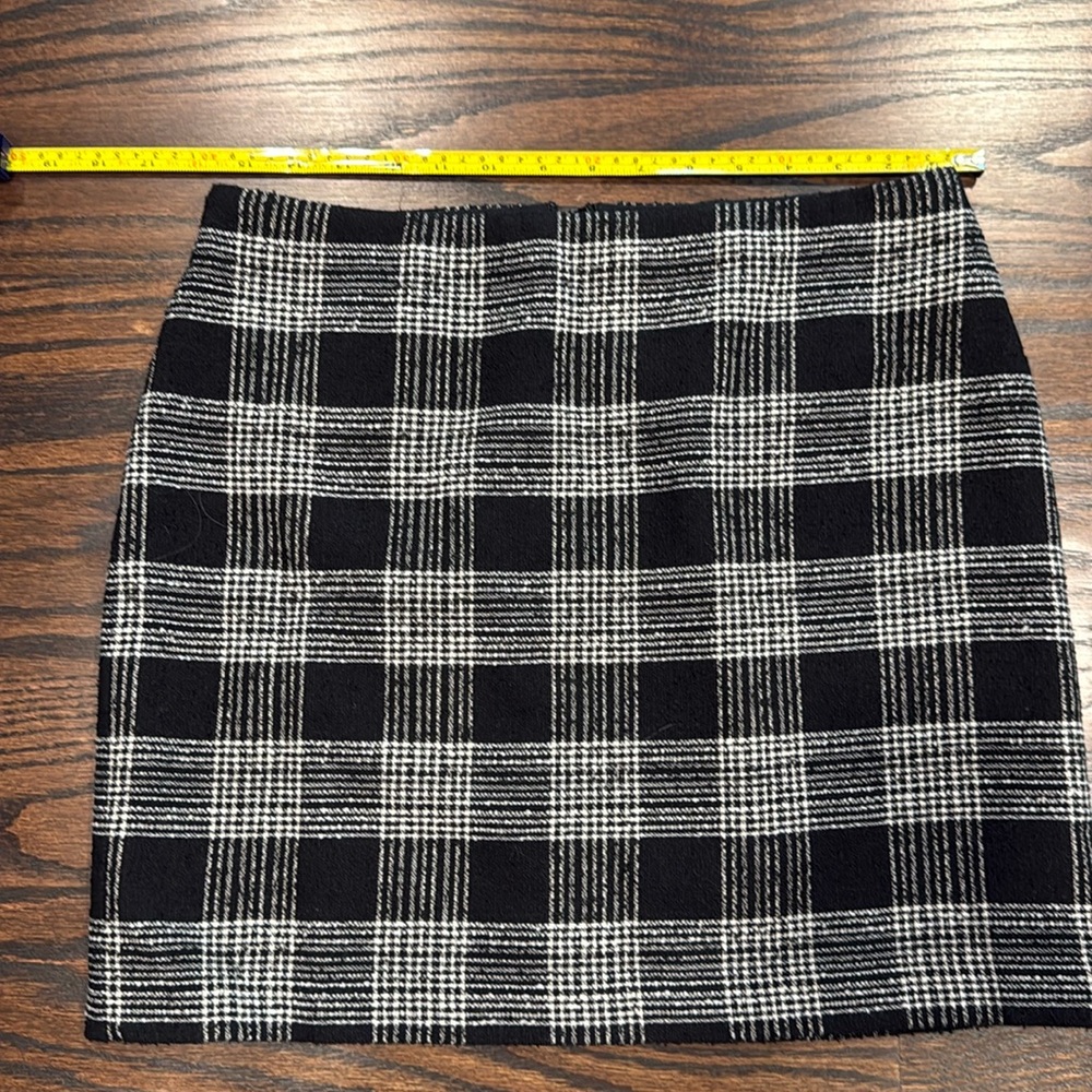 Alice + Olivia plaid woven mini skirt Size 8